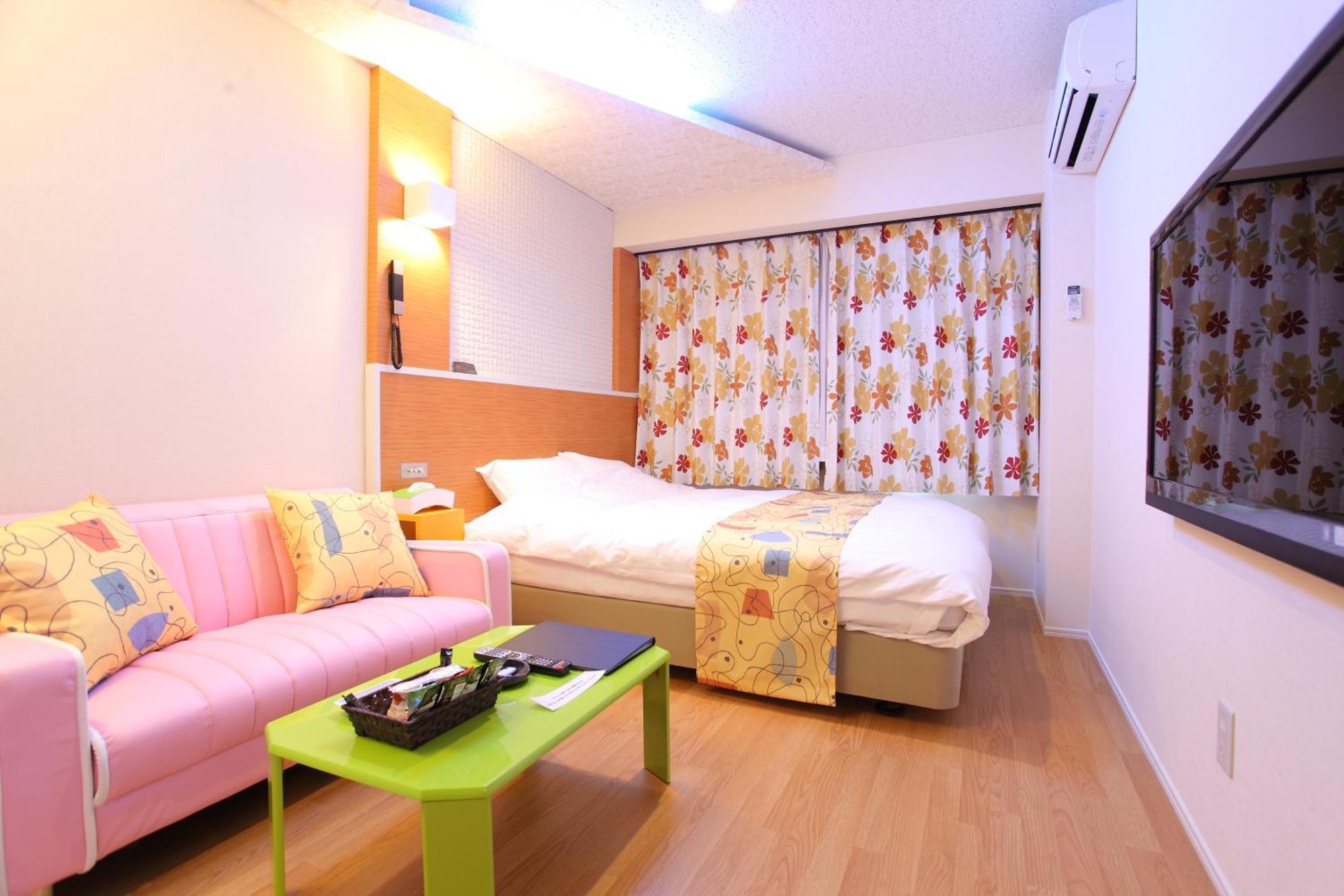 Town Hotel 41 Kanazawa Buitenkant foto