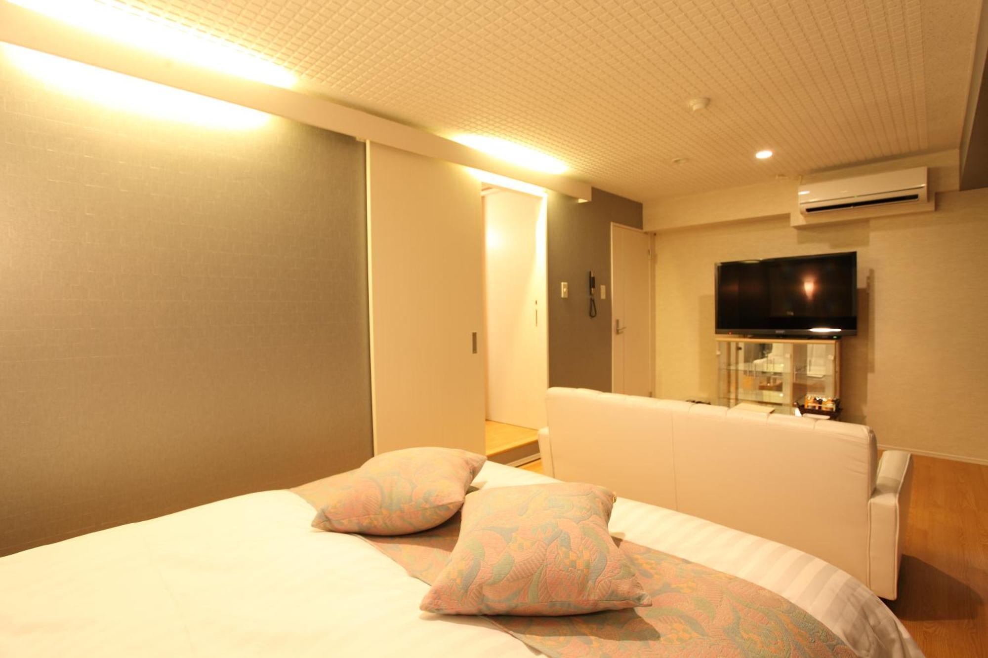 Town Hotel 41 Kanazawa Buitenkant foto